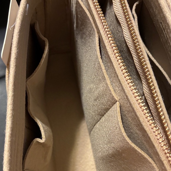Lexsion Beige Bag Organizer - Picture 4 of 7